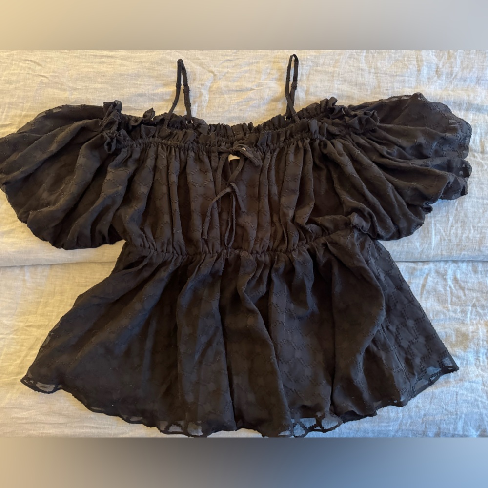 Black bubble sleeve blouse